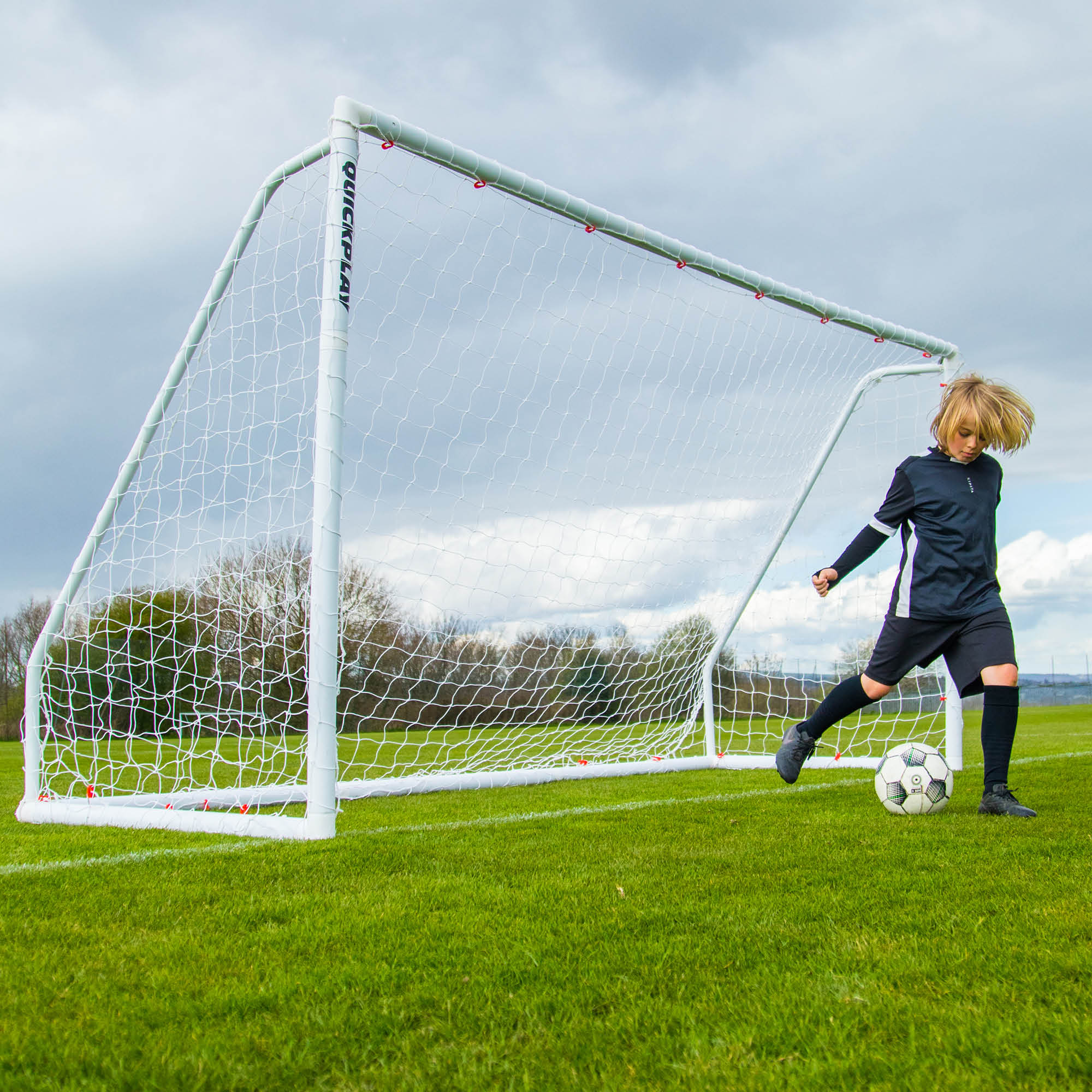 Q-FOLD MATCH Folding Football Goal 8x5' - Image 9